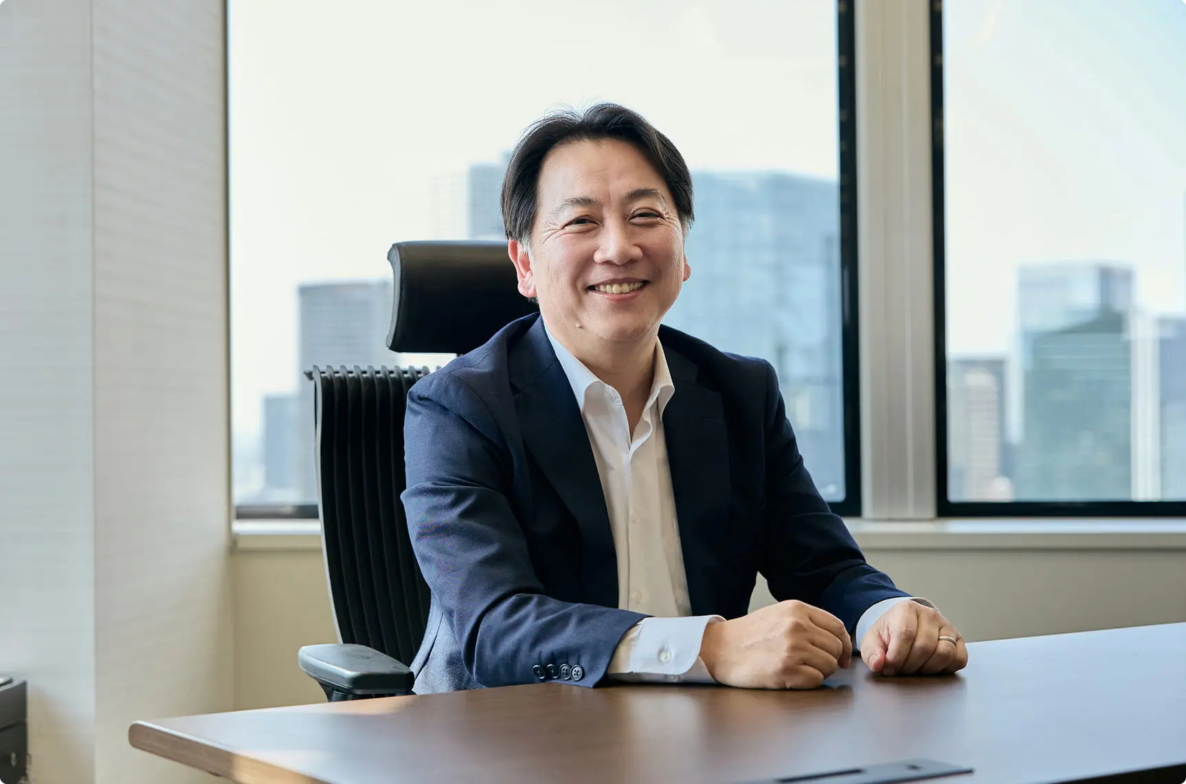 トップメッセージ｜キャリア採用情報｜KDDI まとめてオフィス株式会社